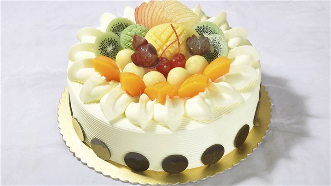 Celebrate NewYear with these Lip Smacking Cakes