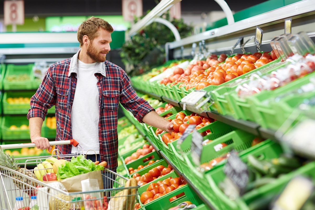 10 Tips to Save Money at the Grocery Store