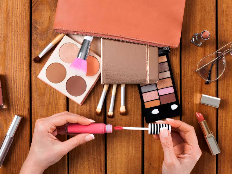 4 Effective Makeup Products for Girls
