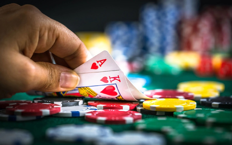 What to look for before Playing in an online poker Site