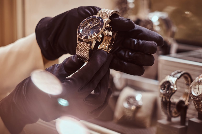 How To Buy The Best Luxury Wristwatch?